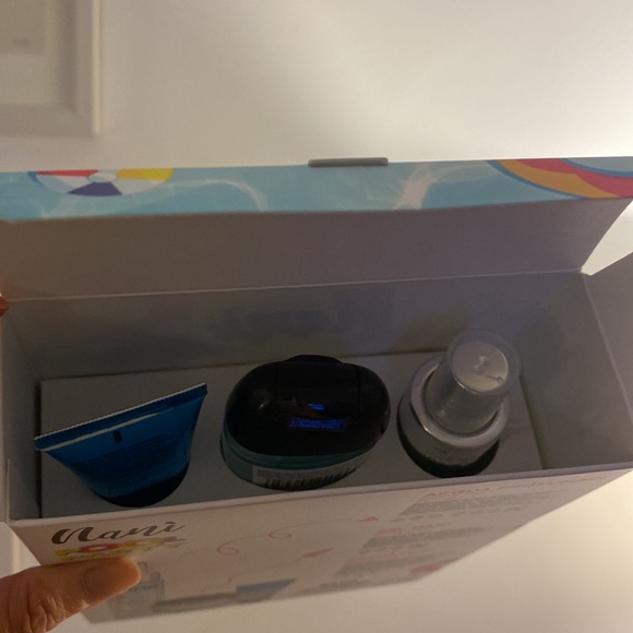 Nani pool party set alleged brandy Melville scent per tiktok - Picture 4 of 8